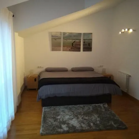 Elizalde N10 Holiday home